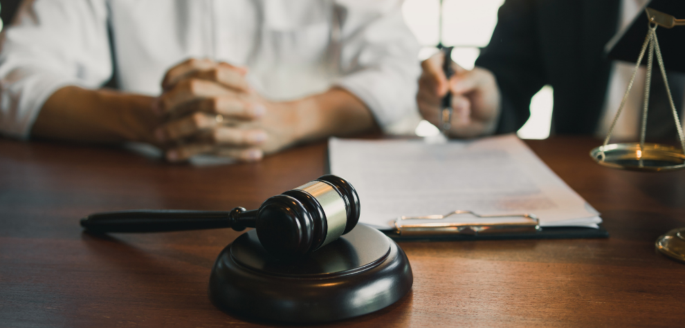 public defender vs private attorney